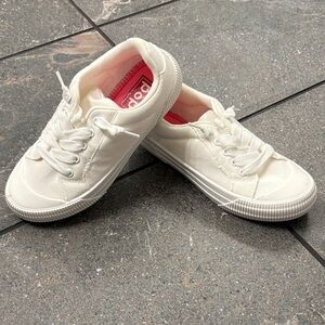 pop White Slip-On Sneakers with Pink Insole